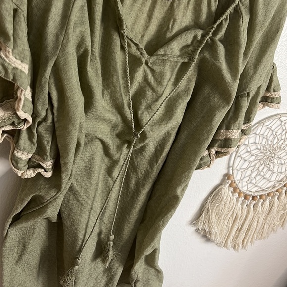 Dress - Picture 3 of 4